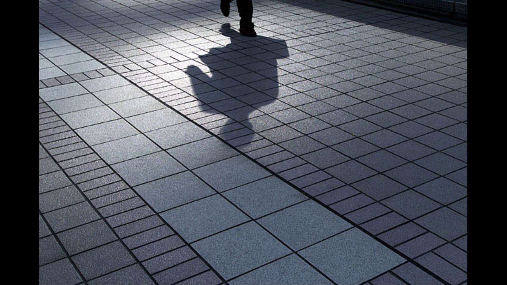 「自粛」の代償