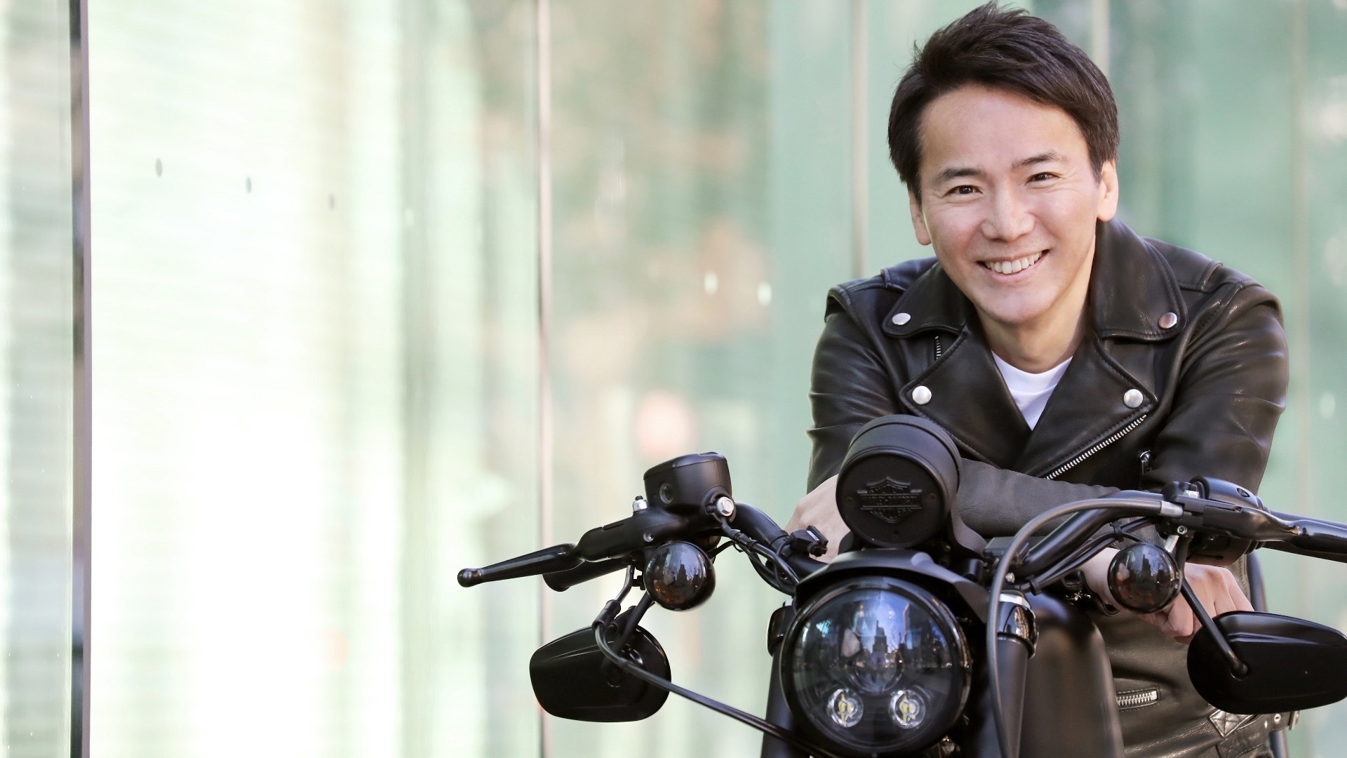 河西啓介とREI